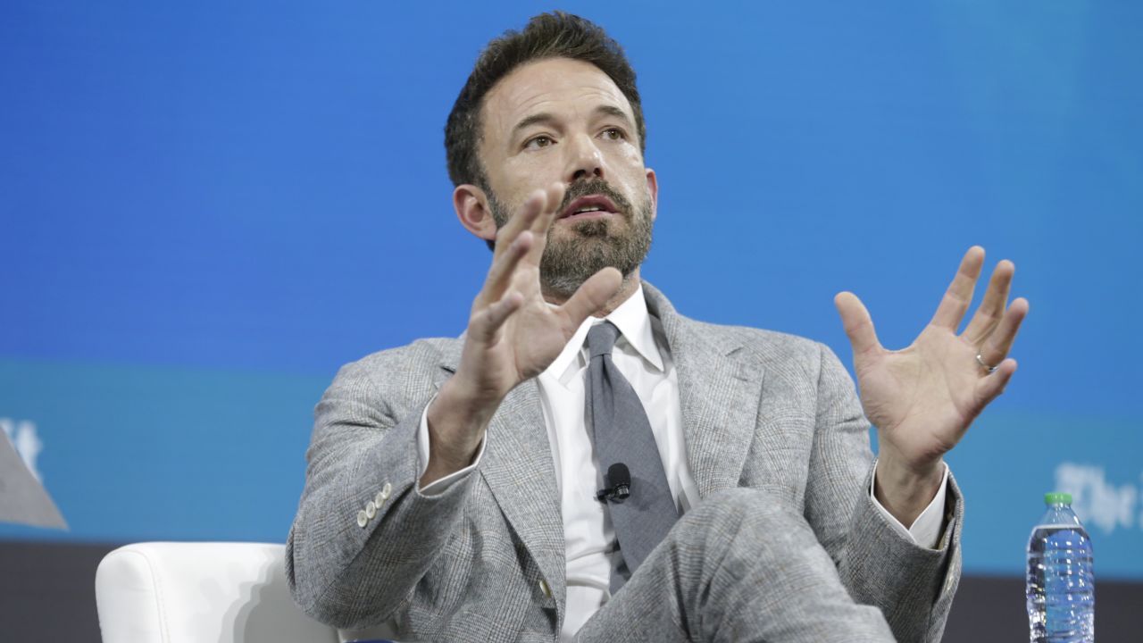 Ben Affleck has said Netflix&#8217;s &#8216;assembly line&#8217; approach to making quality films is &#8216;an impossible job&#8217;.