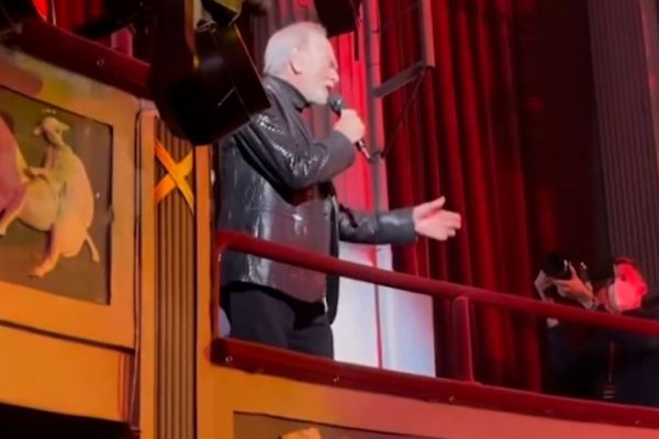 Neil Diamond surprised the audience at the Broadway opening of “A Beautiful Noise” with a performance of “Sweet Caroline.”