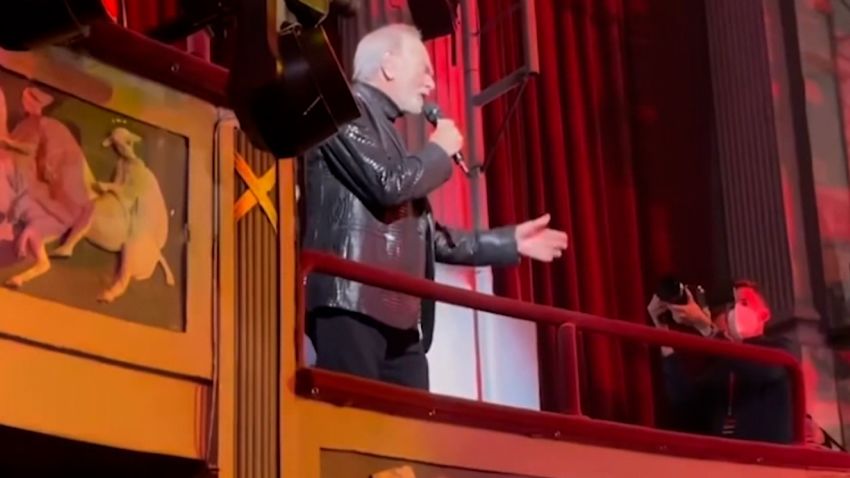 Neil Diamond surprised the audience at the Broadway opening of &#8220;A Beautiful Noise&#8221; with a performance of &#8220;Sweet Caroline.&#8221;
